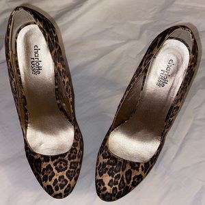 Leopard print heels!